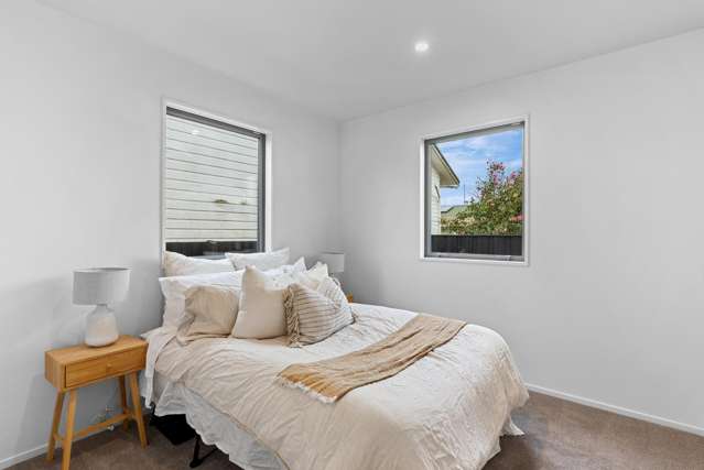2/31 Vickerys Road Wigram_4