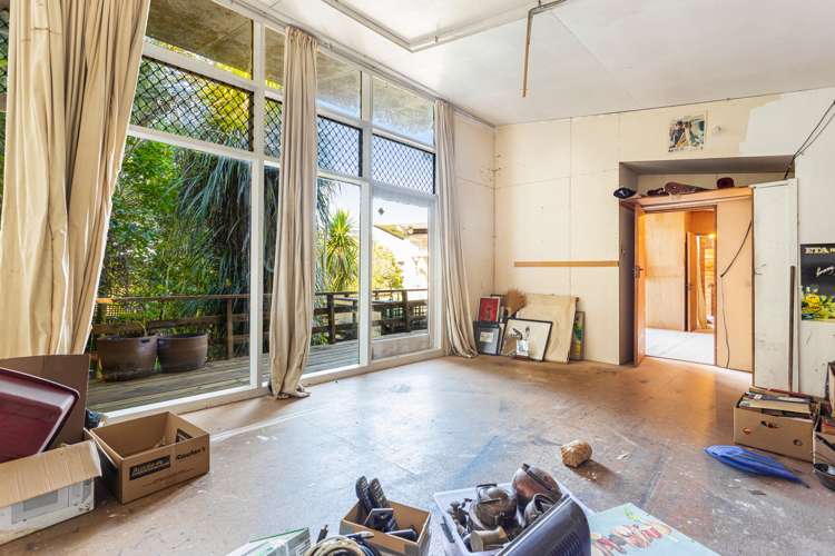 216 Scenic Drive Titirangi_16