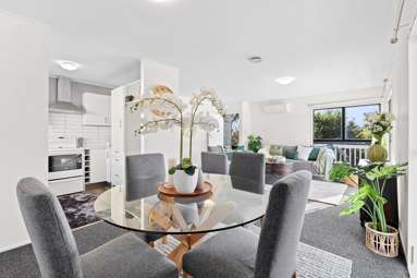 2/159A Manuka Road_1