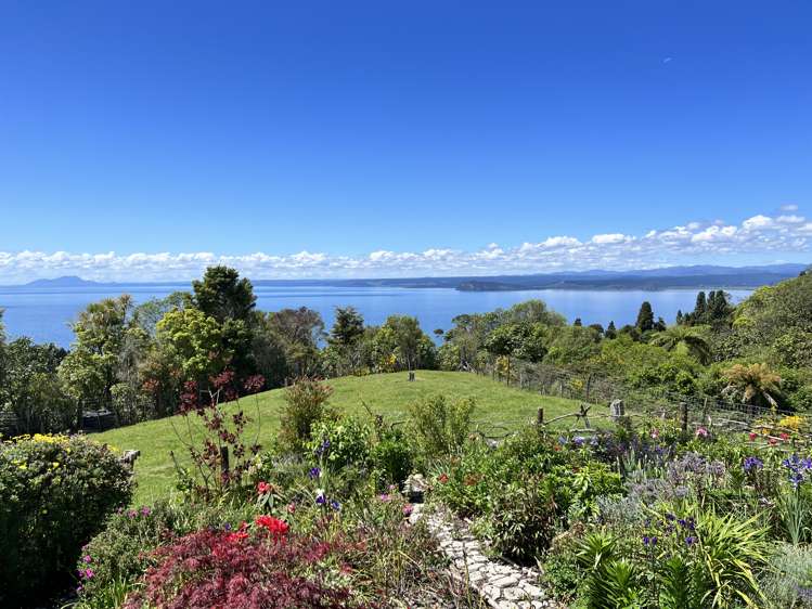 21 Parerohi Grove Kuratau_18