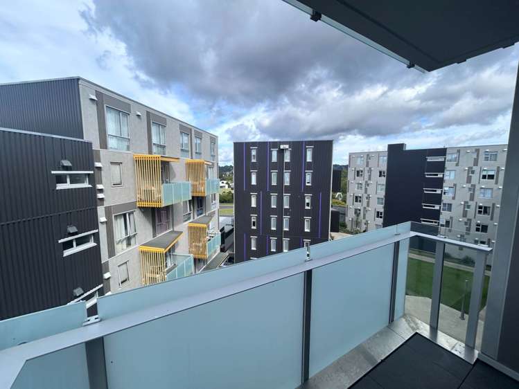 506/3 Rose Garden Lane Albany_9