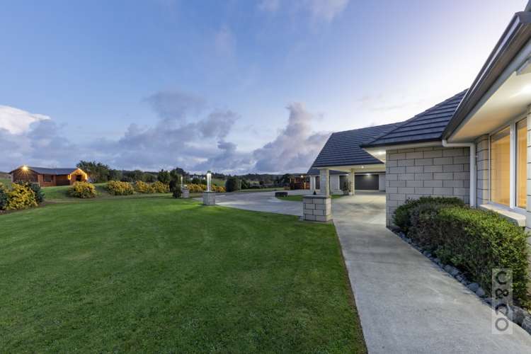 1242 State Highway 16 Waimauku_37