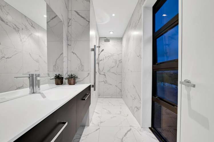 29 Washer Road Omata_29