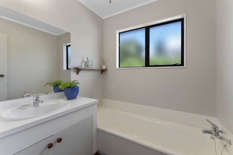 42 Walton Avenue Waikanae_8