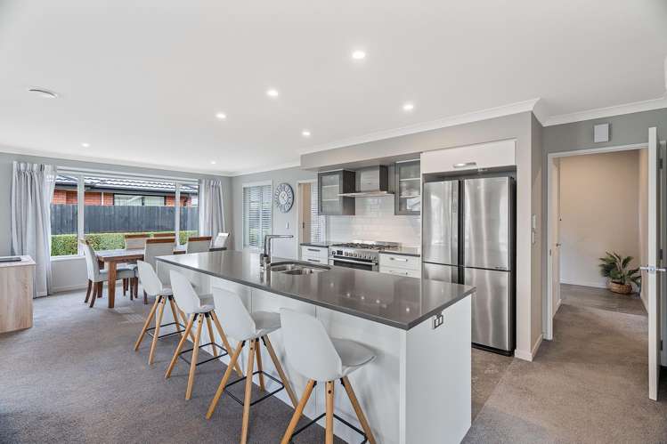 22 Euphrasie Drive Aidanfield_2