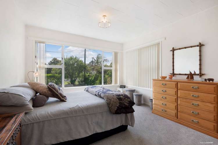 249 Glengarry Road Glen Eden_17