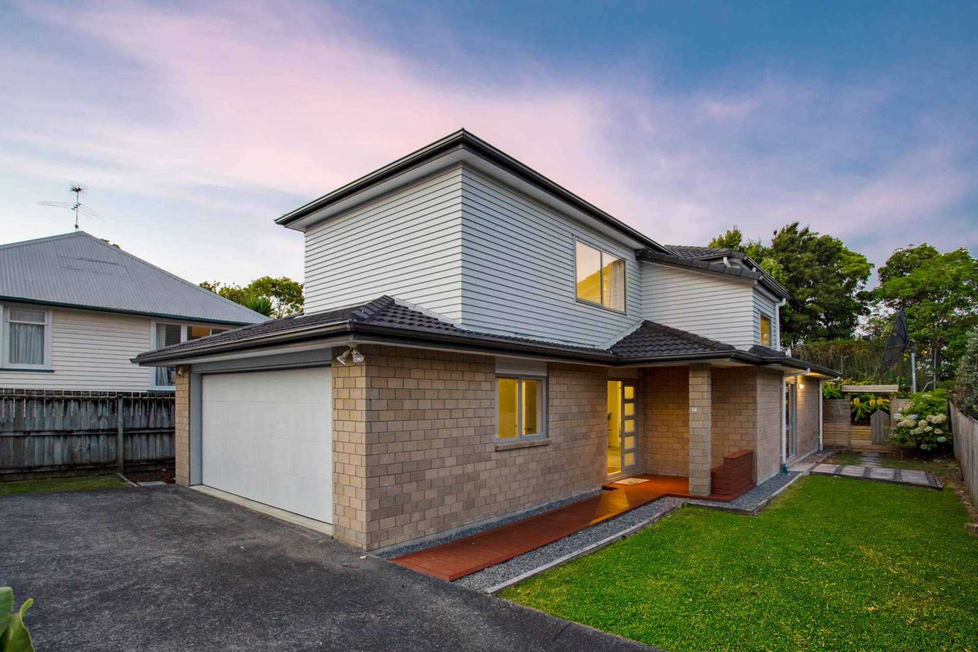 187 White Swan Road Mount Roskill_0