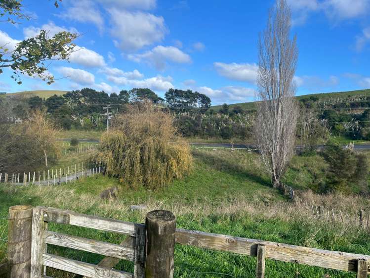 10 Wairere Road Waitakere_17