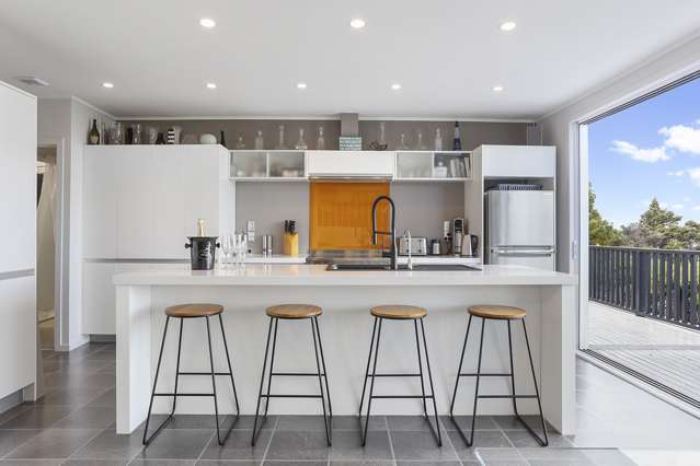 27 Takahe Road Titirangi_4