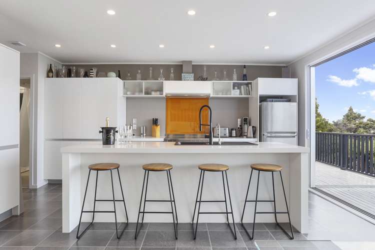 27 Takahe Road Titirangi_4