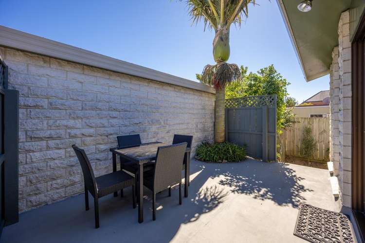 2/11 Cambria Street The Wood_13