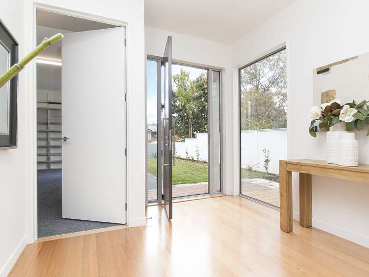 21 Buxton Street Point Chevalier_16