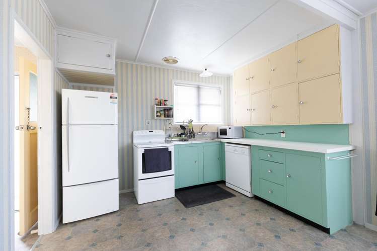 24 Clyde Crescent Roslyn_3