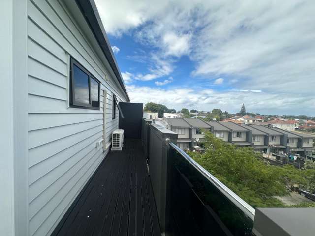 1/245 Mount Albert Road 10082_2