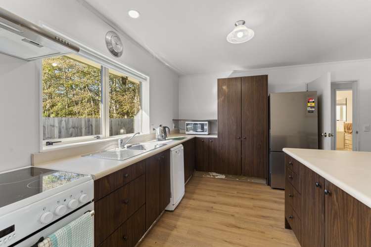 15b Ross Grove Paraparaumu_8