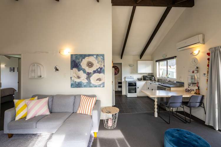 83 Norfolk Crescent Otaki Beach_7