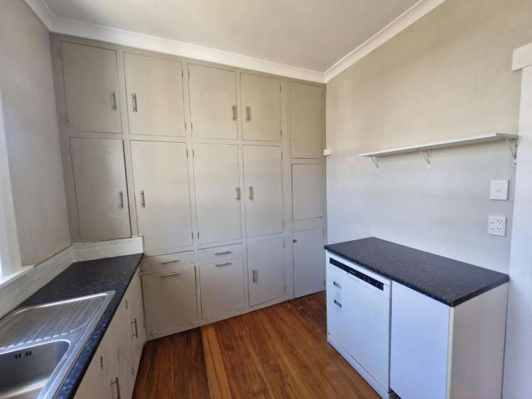 182 Powderham Street New Plymouth_5