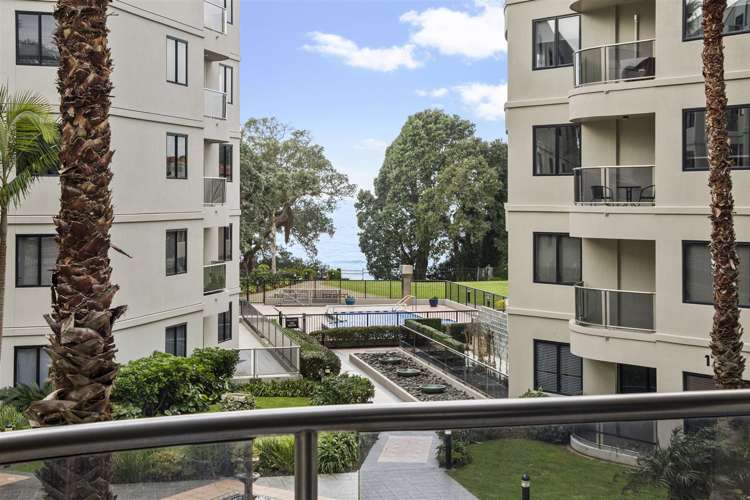 1a/171 Hurstmere Road Takapuna_11
