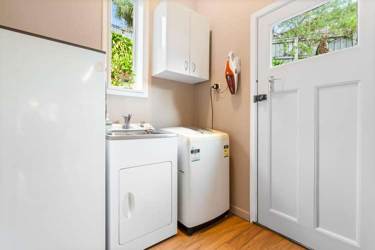 216 North Road North East Valley_16