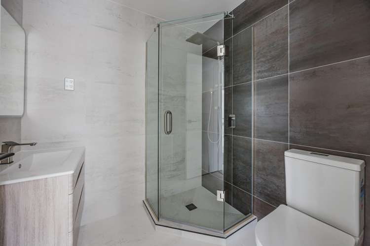 1-12/48 Claude Road Manurewa_6