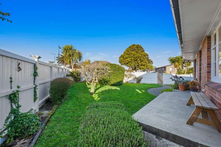 1 Freeland Avenue Mount Roskill_13