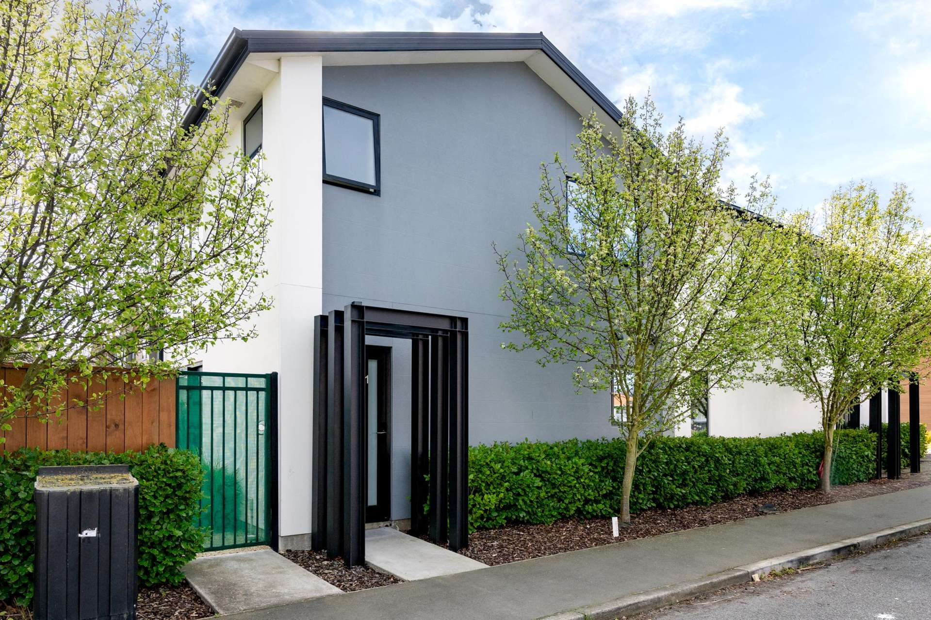 Unit 1/21 Hargest Crescent Sydenham_0