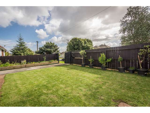 2a Kelkirk Street Kelston_3