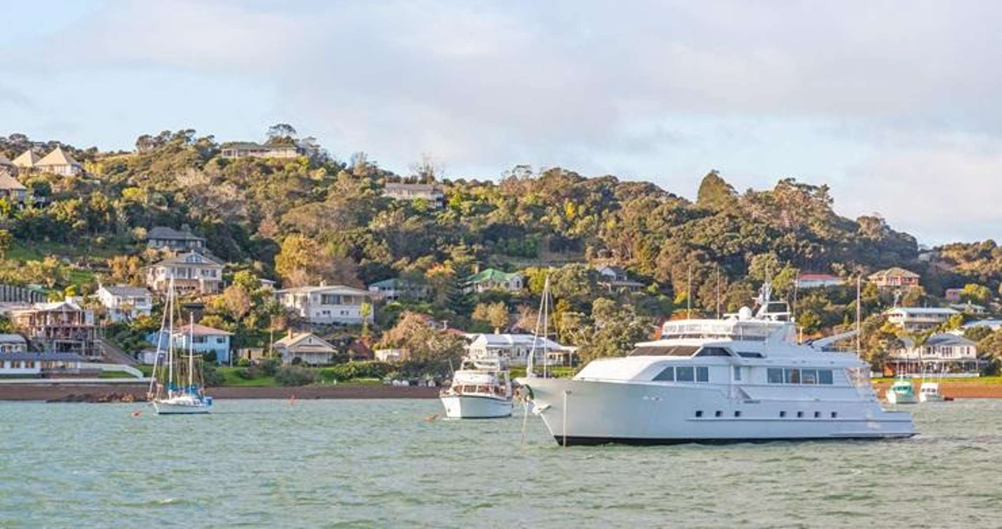 'NZ for sale, bring your buyers' - $50m properties to hit the market as ban loosens