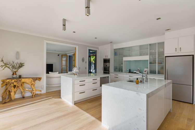 8b Wynsfield Garden Saint Heliers_10