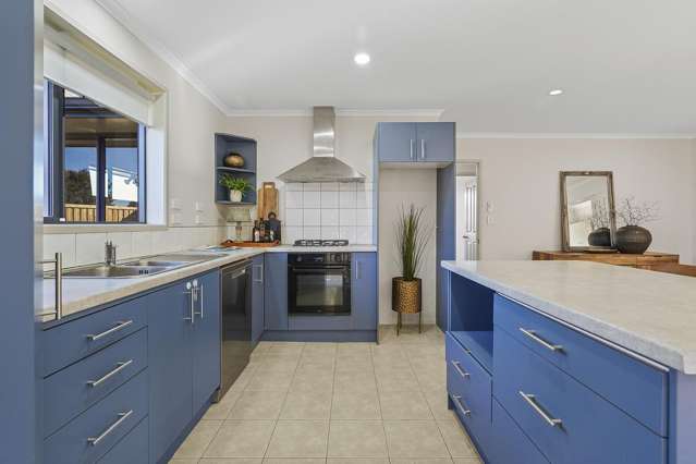 13 Bishopsworth Way Huntington_1