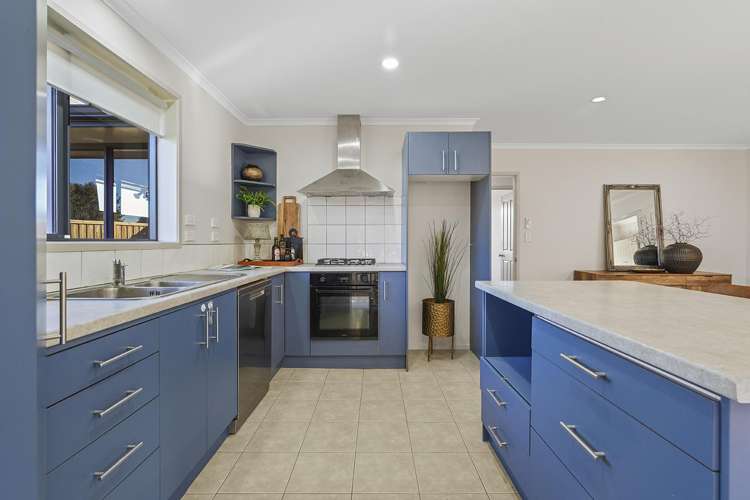 13 Bishopsworth Way Huntington_1