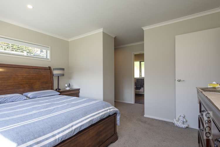 23 Crabb Fields Lane Riverhead_19