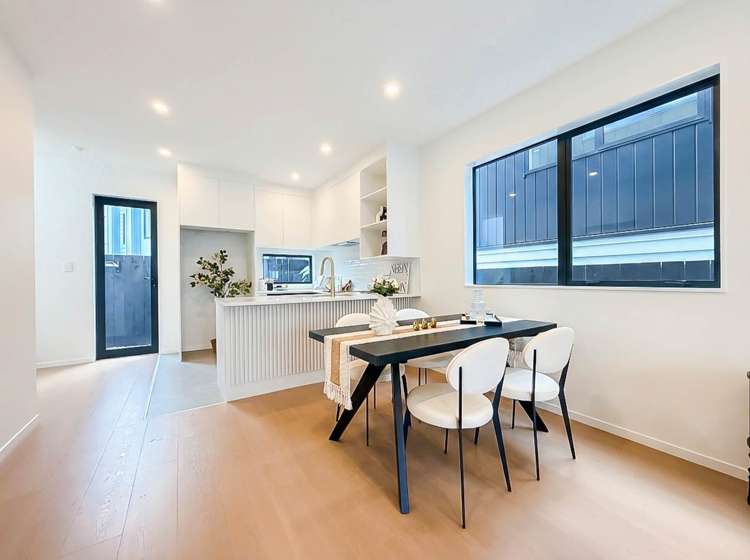 1/11&13 Tabitha Crescent Henderson_7