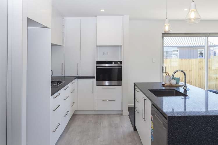 5 Kingsbridge West_2