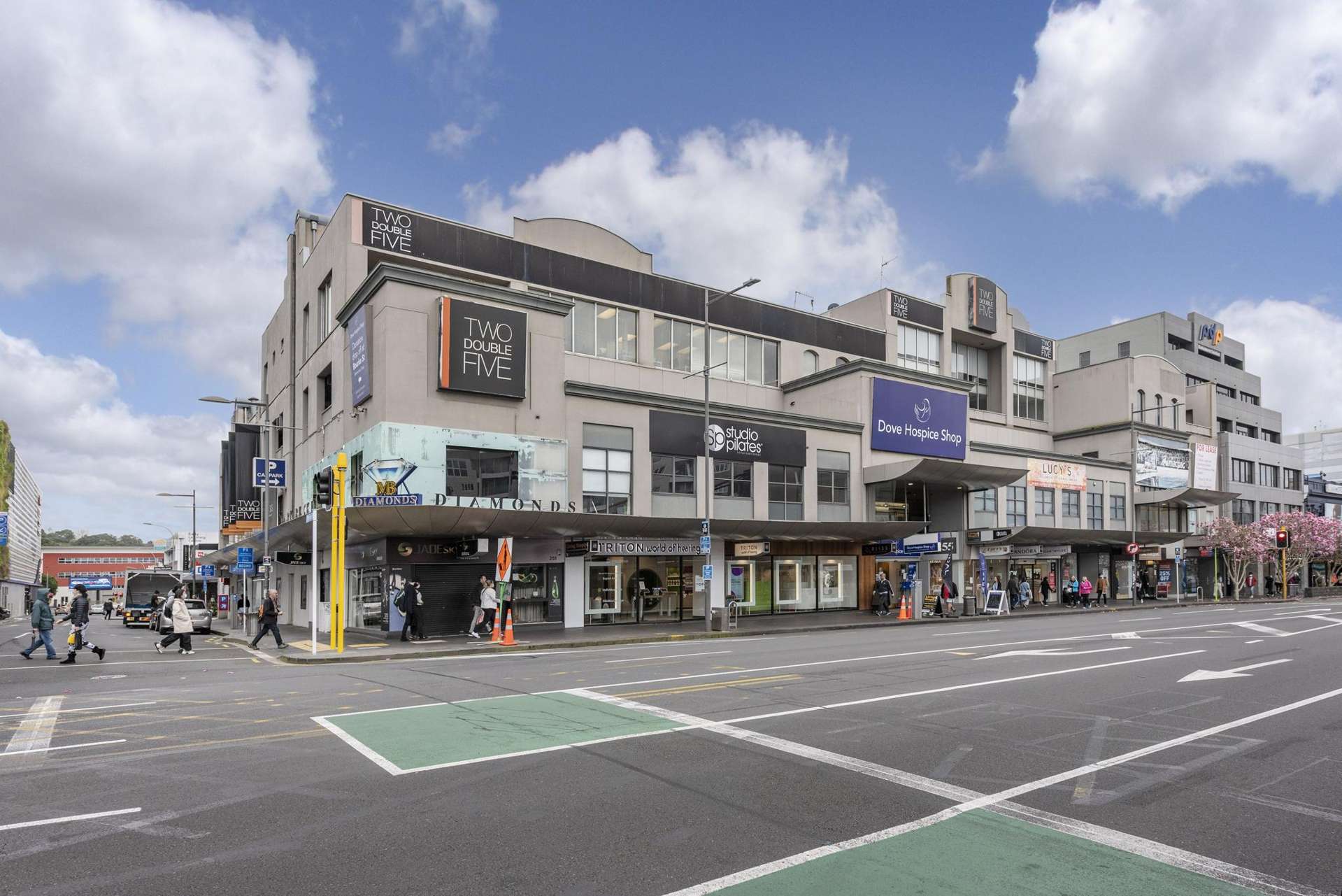Unit 2F/255 Broadway Newmarket_0
