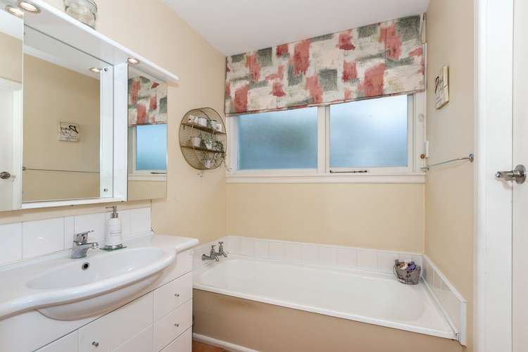 108 Warren Crescent Hillmorton_19