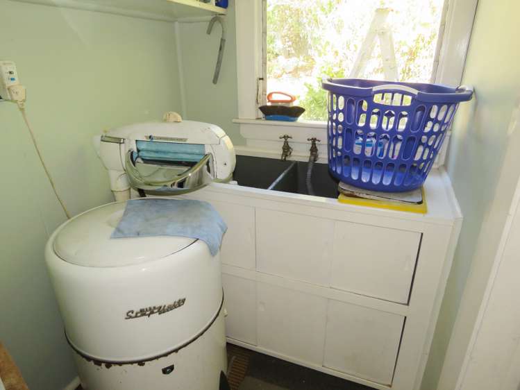 21 Grey Road Reefton_9