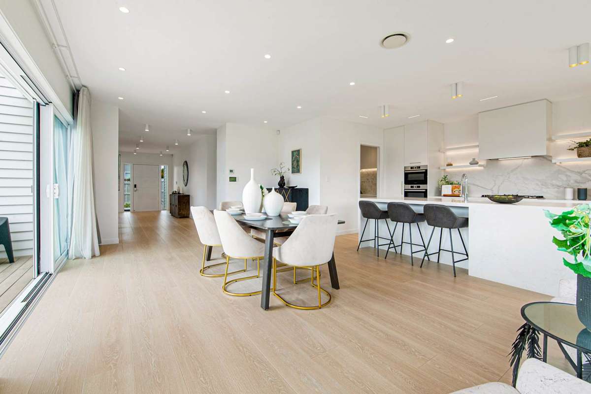 8 Richard Hill Close_1