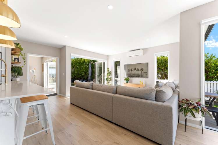 9 Tirohanga Crescent Stanmore Bay_11