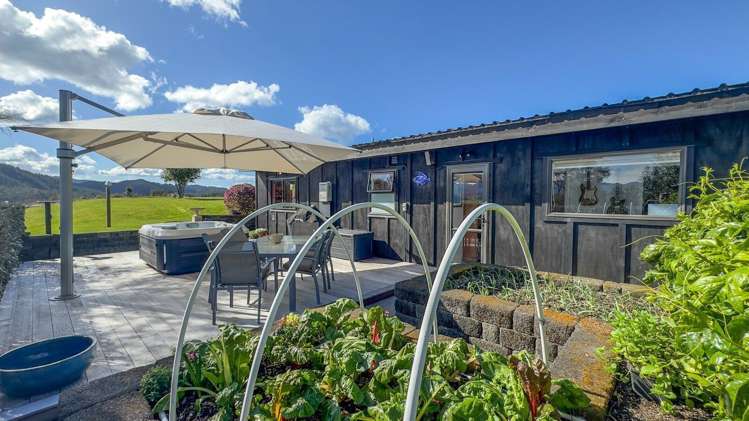 492 Hikuai Settlement Road Pauanui_20