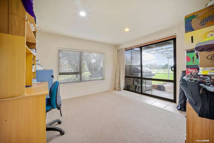 9 Trotting Course Drive Kumeu_15