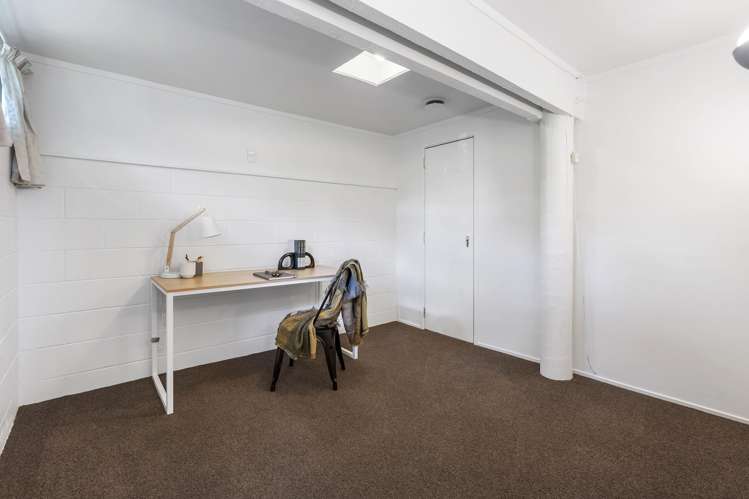 1/6 Oruamo Place Beach Haven_13