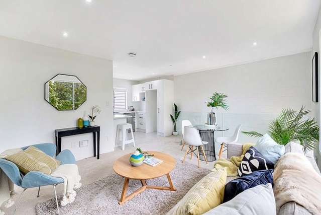 Boutique 2-Bed Retreat in Sought-After Mount Albert