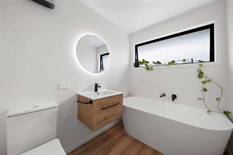 13 Caton Street Lake Hawea_12