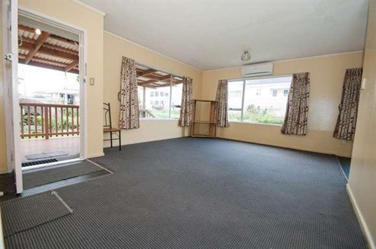 1/10 Westward Ho Glen Eden_3