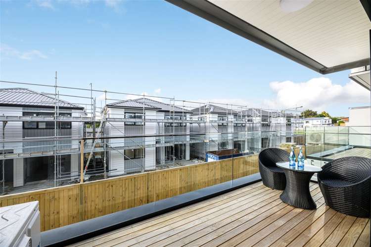 4/19 Kingdale Road Henderson_11