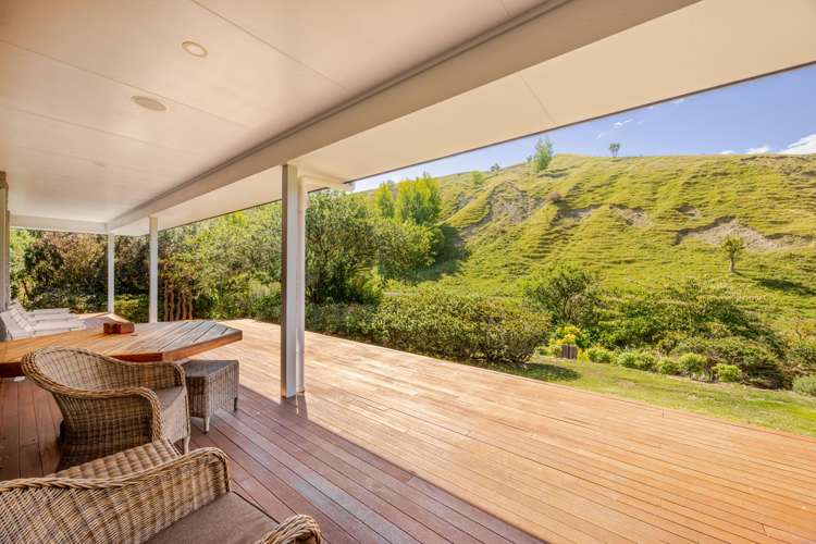 1127 Pourerere Road Omakere_19