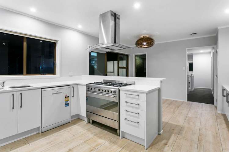 14 Galaxy Drive Mairangi Bay_16