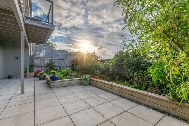 8/4 Curran Street Herne Bay_10