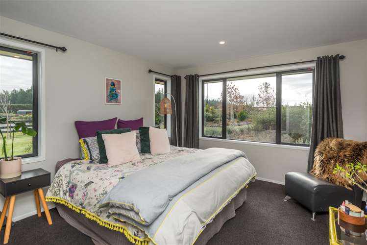 32 Landsborough Drive Darfield_11